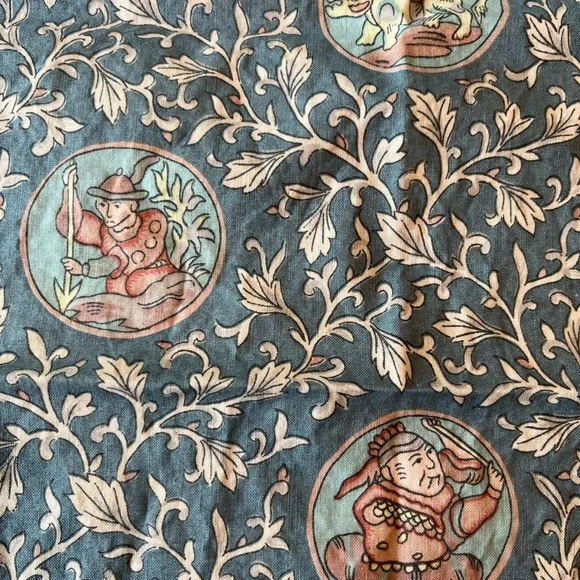 NWT Custom Chinoiserie Napkins & Tablecloth - Picture 5 of 6